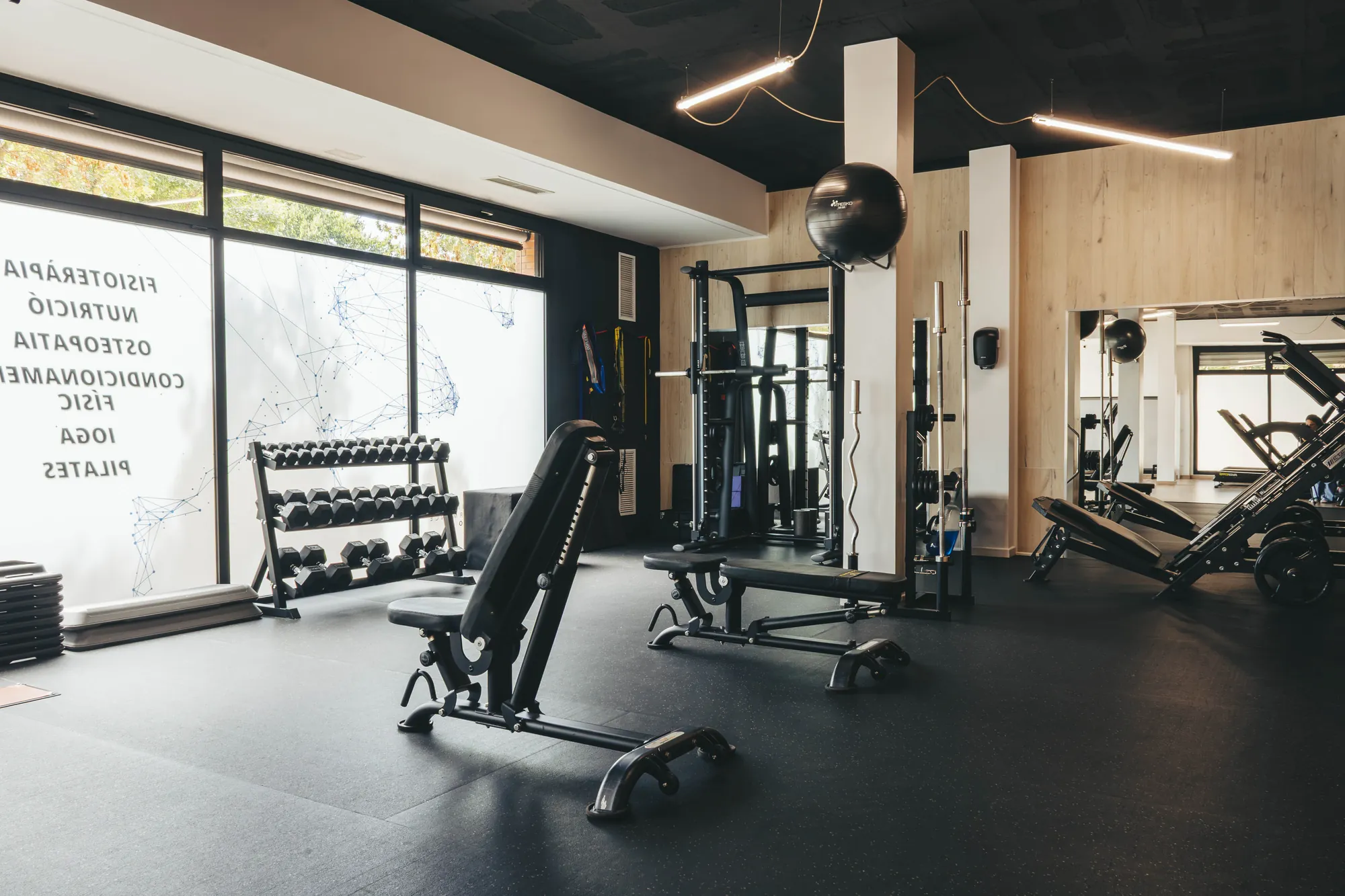 Sala de entrenamiento de un cliente nuestro, fotografiada por Laura